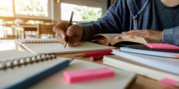 Nëse fëmijët ‘’pushojnë trurin’’ a mund ta heqin frustrimin ndaj detyrave të shtëpisë?